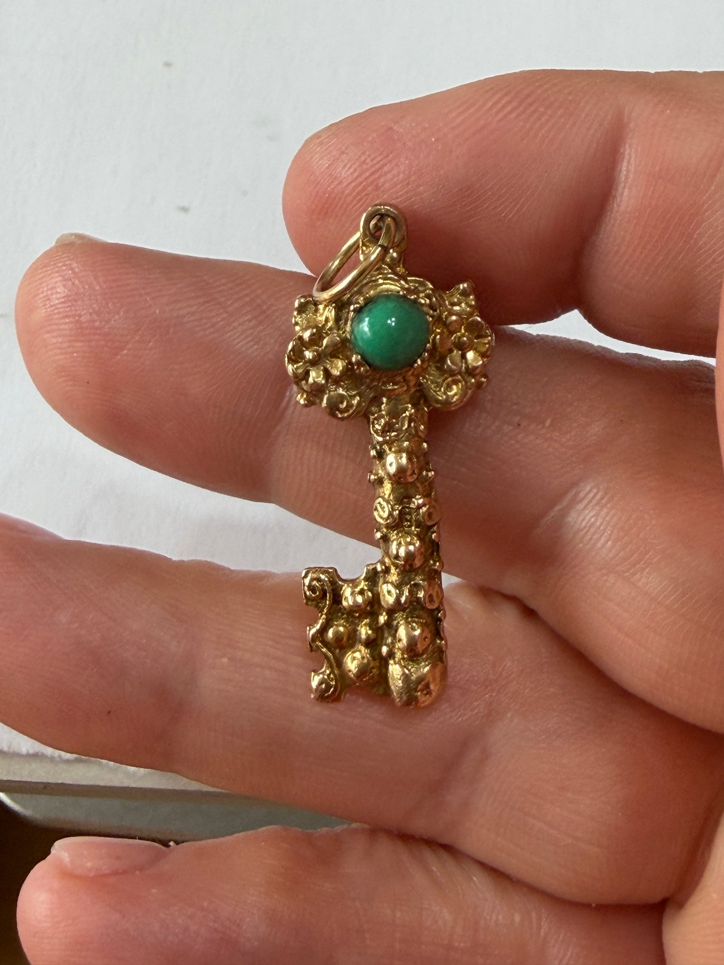 9ct vintage key charm / pendant with turquoise stone. circa 1961 5.66