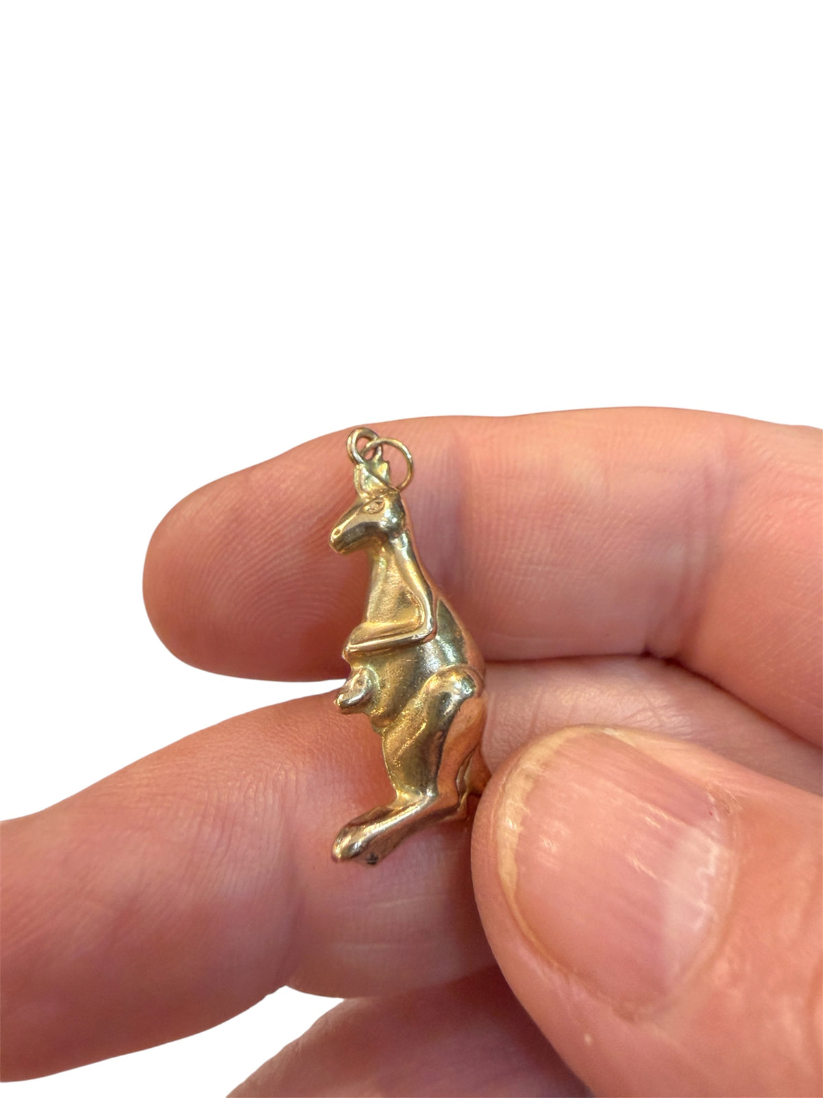 9ct vintage kangaroo charm with baby circa 1968