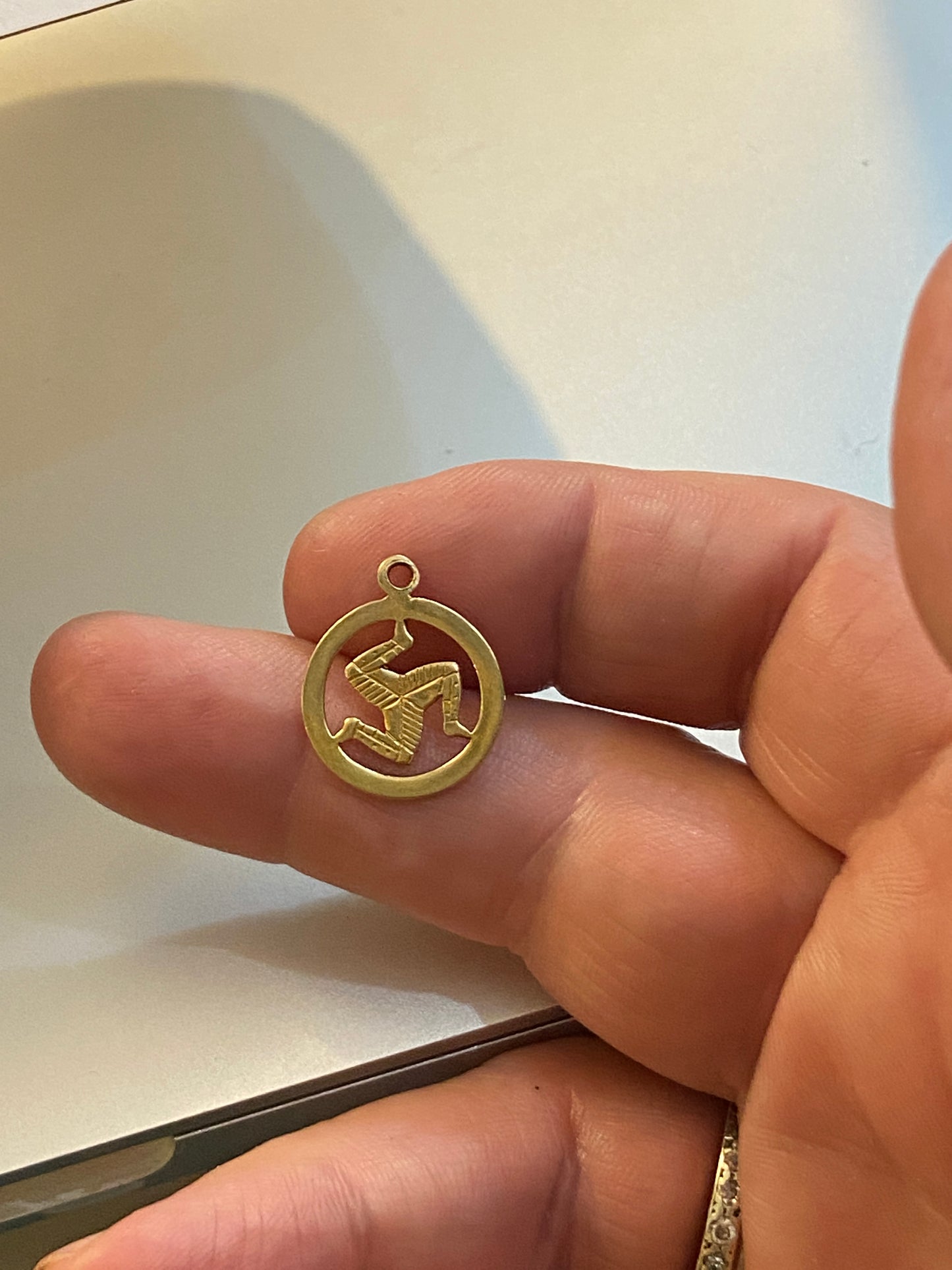 9ct vintage isle of man charm circa 1964