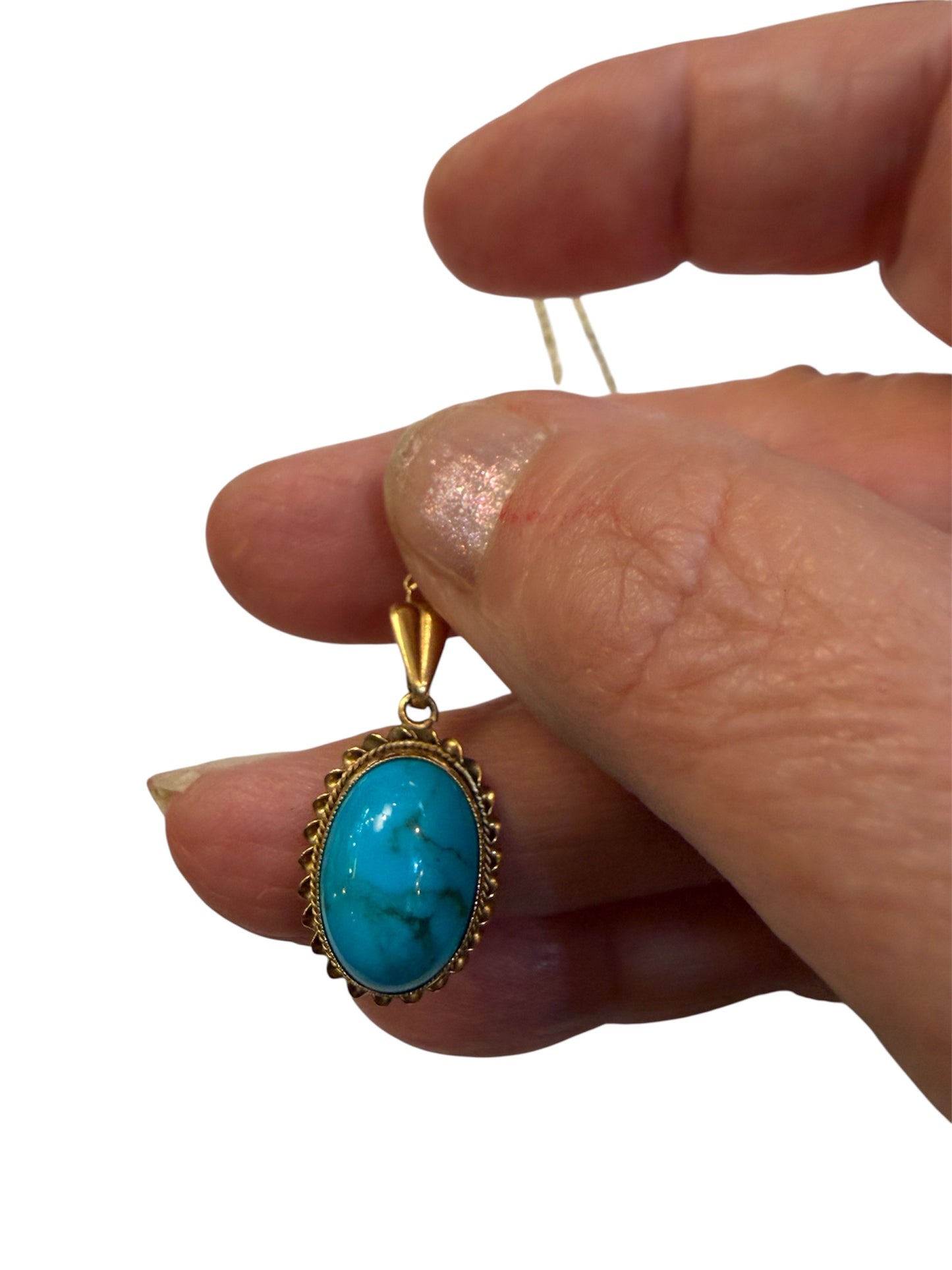9ct vintage turquoise pendant on a  fine chain 18 inch chain