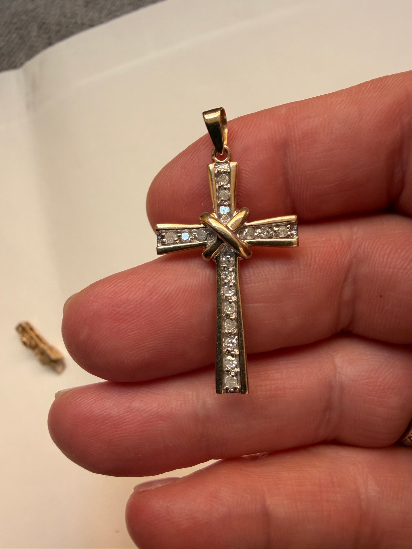 9ct vintage diamond cross 0.25ct diamonds maker SG