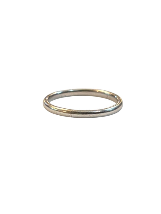 platinum wedding band size m 2.7g