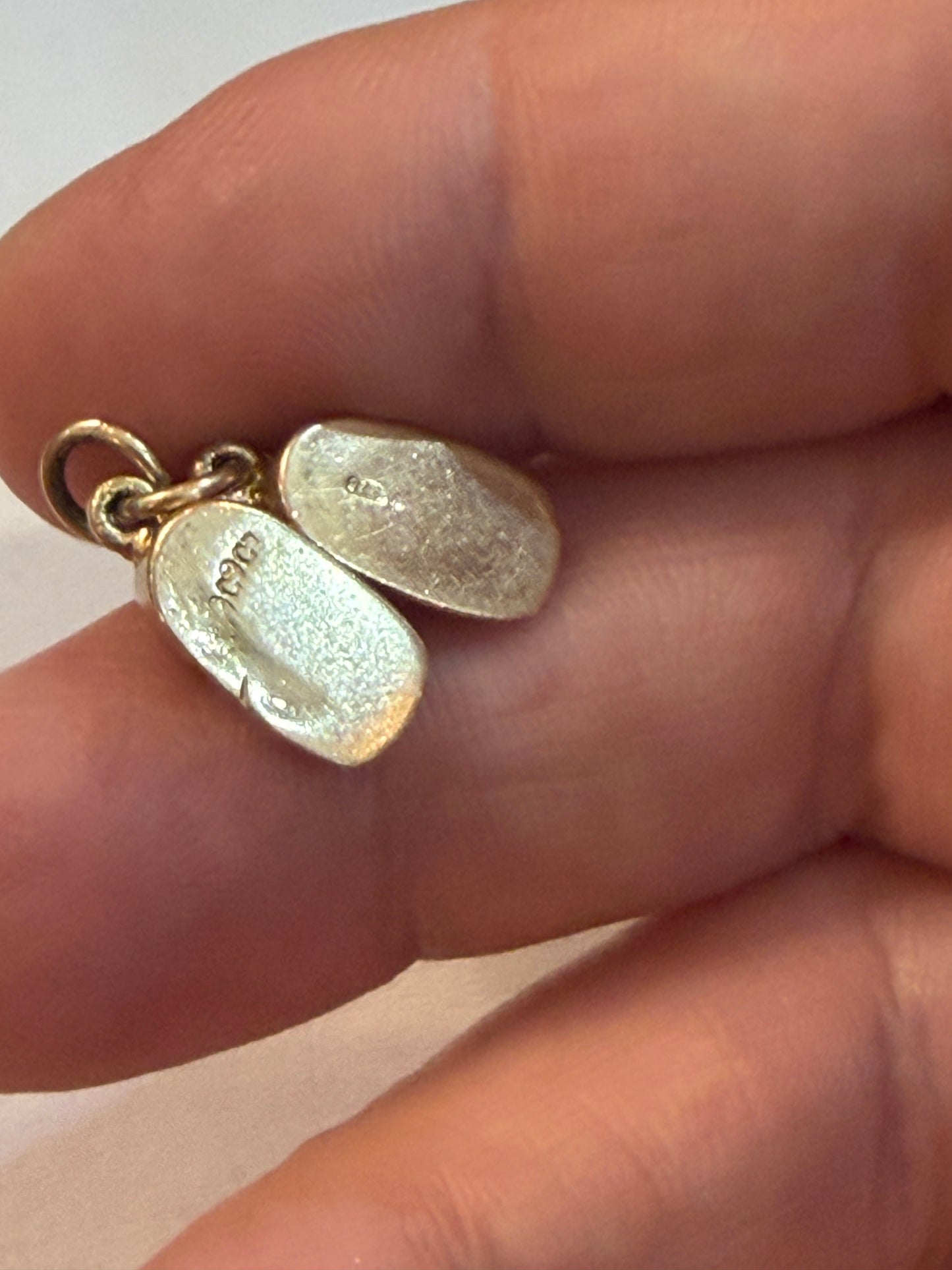 9ct vintage baby boots charm / pendant 2.6g