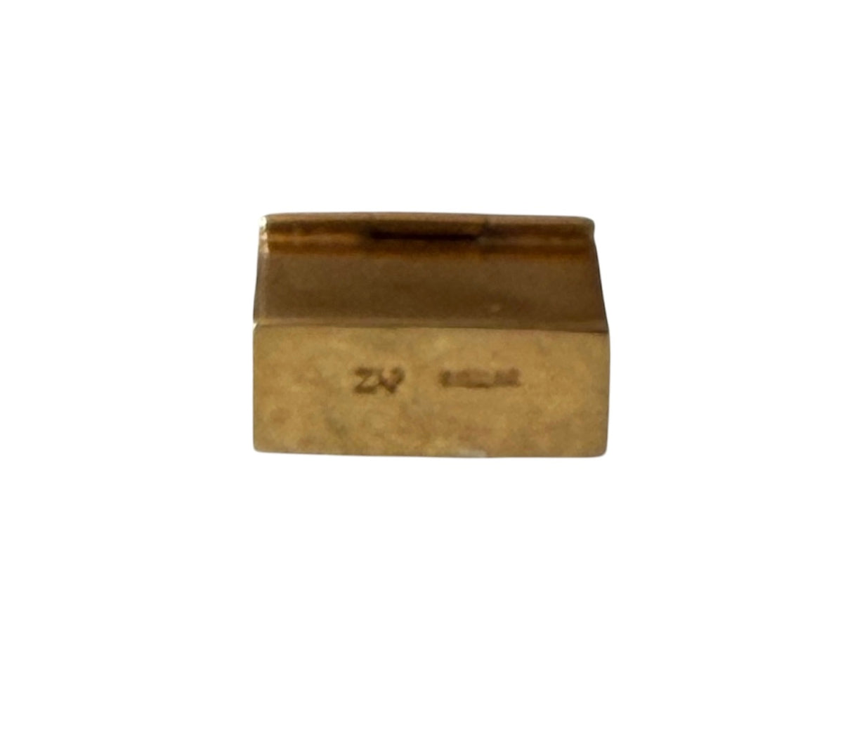9ct vintage cigerette box charm, opening, circa 1961 London. 3.5g