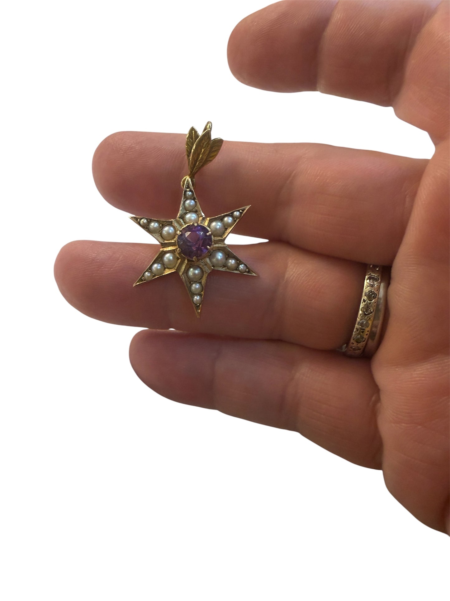 9ct vintage star pendant , with pearls and a central amethyst 3.05g