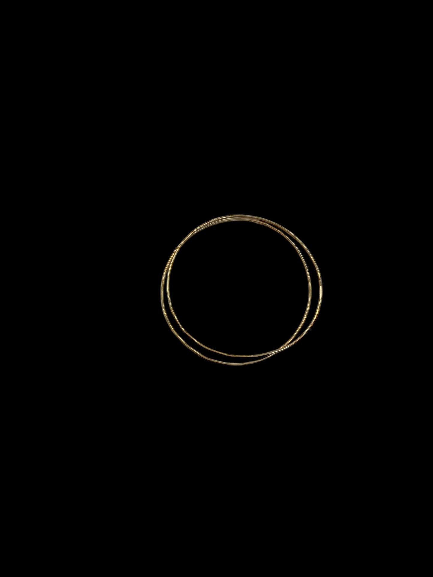 9ct slim vintage bangle. 2.9g circa 1973