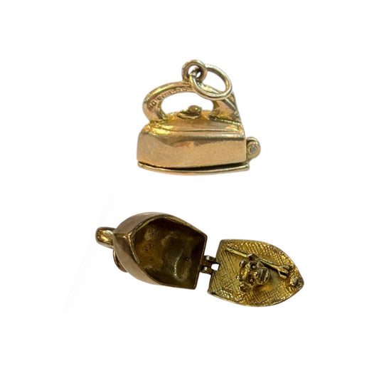 9ct vintage opening iron charm circa 1980s with devil inside 5.15g