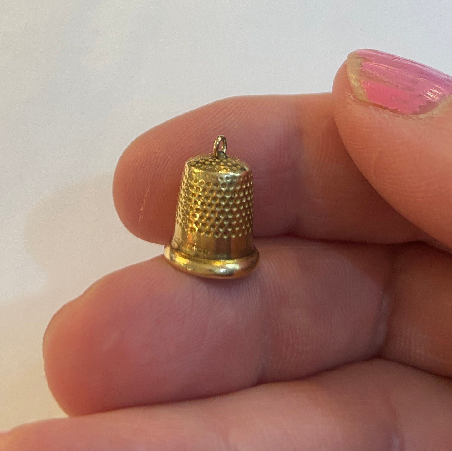 9ct vintage thimble charm circa 1966