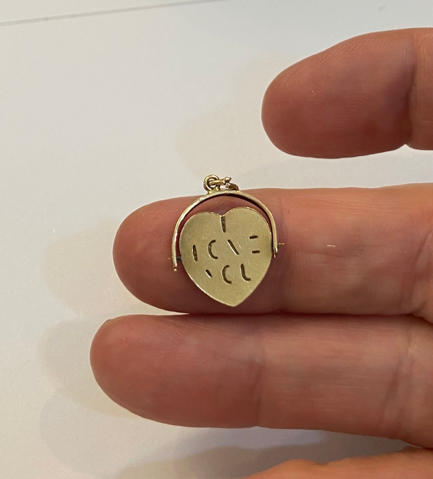 9ct vintage i love you spinner charm, circa 1973 Birmingham 0.9g