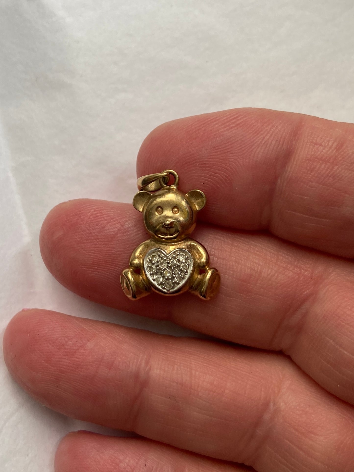 9ct vintage / pre owned teddy bear pendant / charm with diamonds