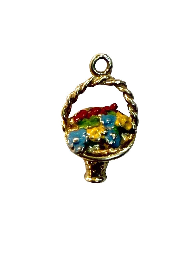 9ct vintage basket of flowers charm. 2.54g