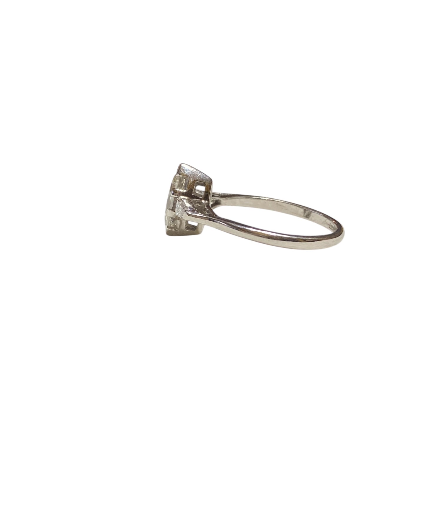 18ct white gold marquise diamond ring .0.85ct ring size M