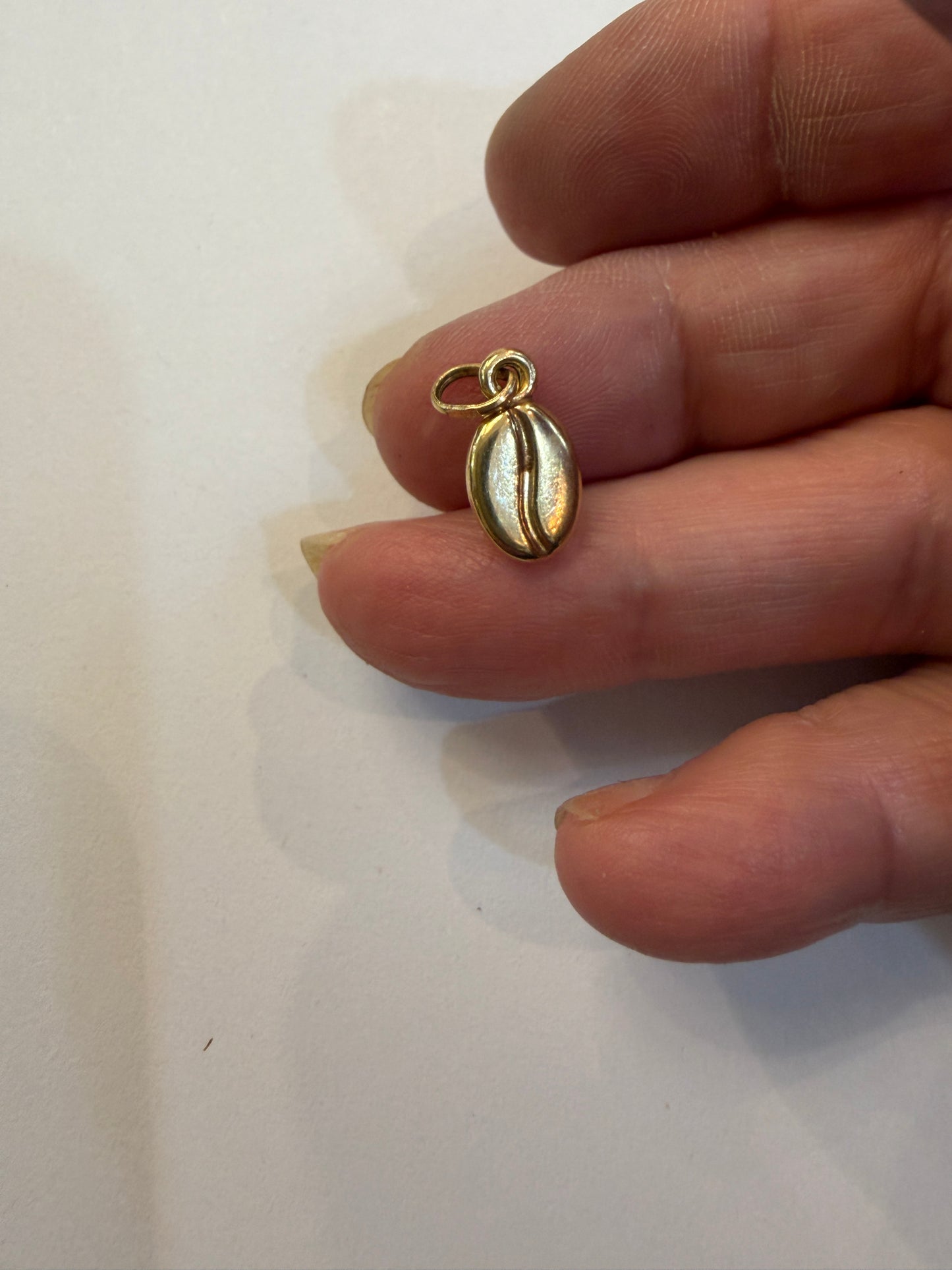 9ct pre owned coffee bean charm - pendant. hollow