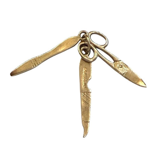 9ct vintage scissor, nail file and tweezers. circa 1965 by Fm