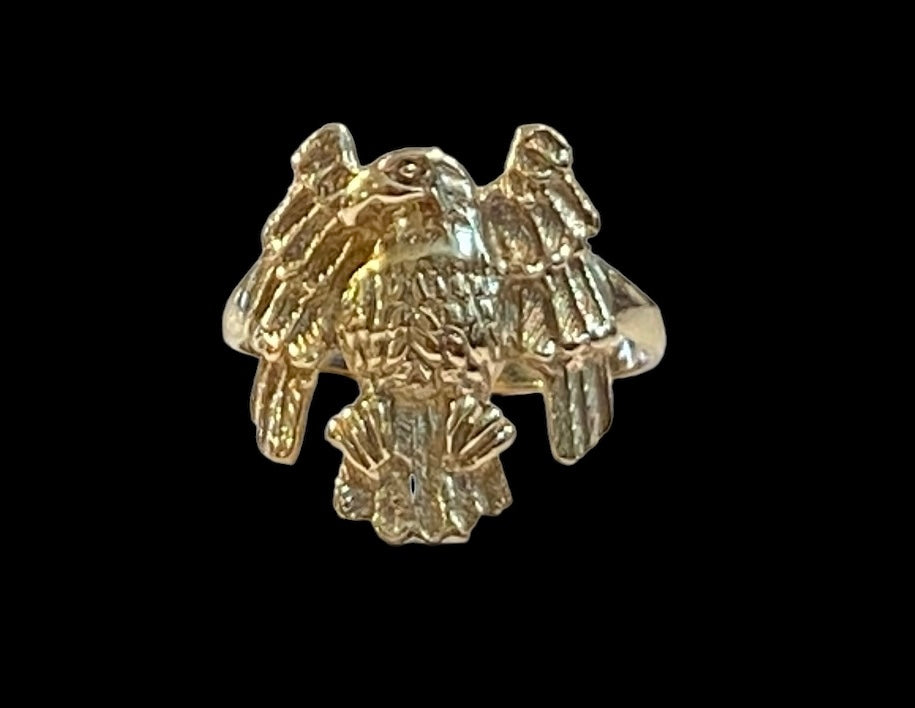 9ct pre owned / vintage large eagle ring size Z