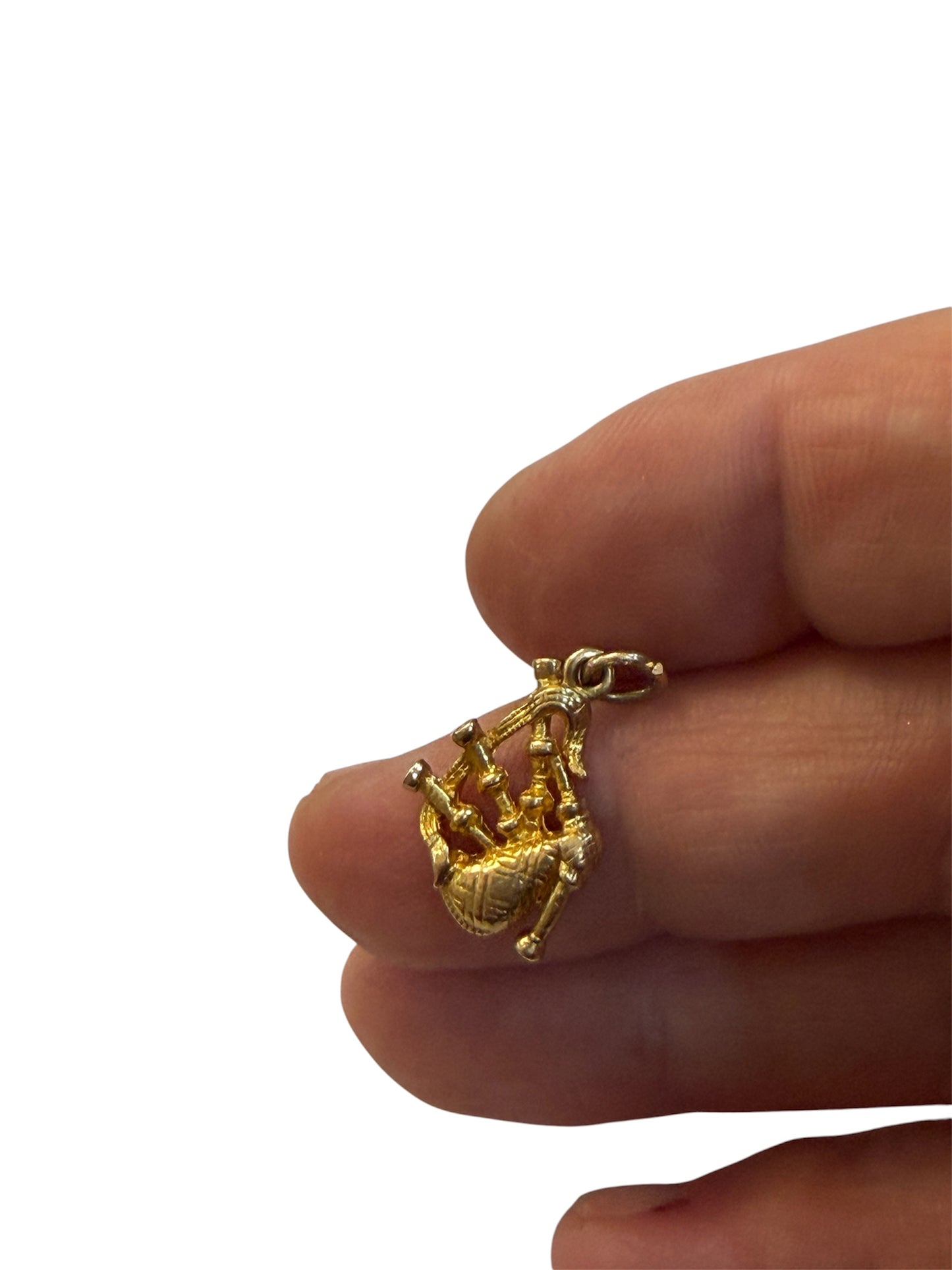 9ct vintage bagpipe charm circa 1963 1.94G
