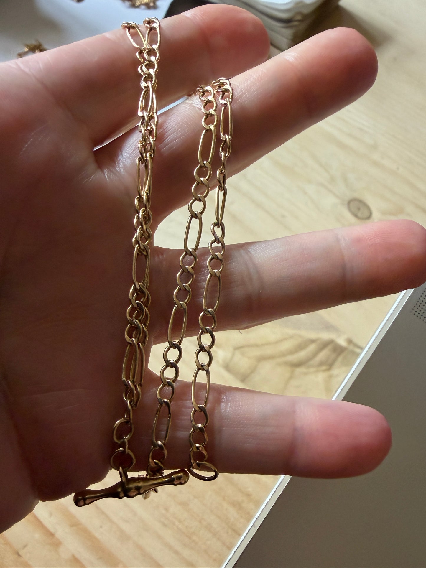 9ct vintage albert chain . figero link 3.94g 18 1/2 inches