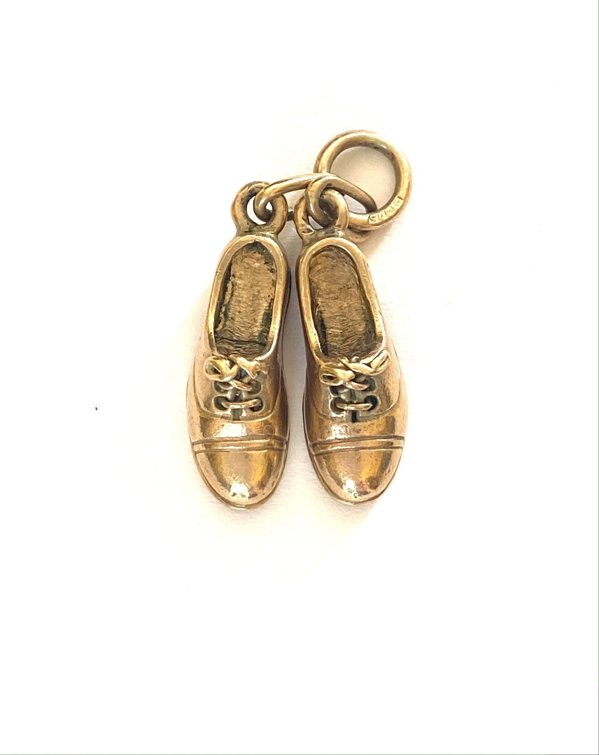 9ct vintage shoes charm / brogues circa chester 1959