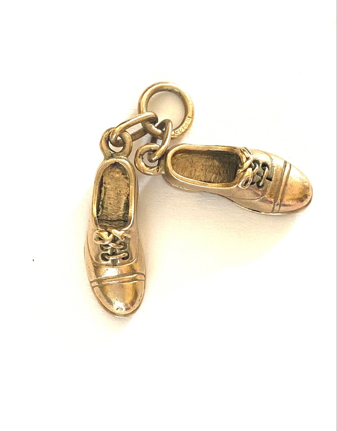 9ct vintage shoes charm / brogues circa chester 1959