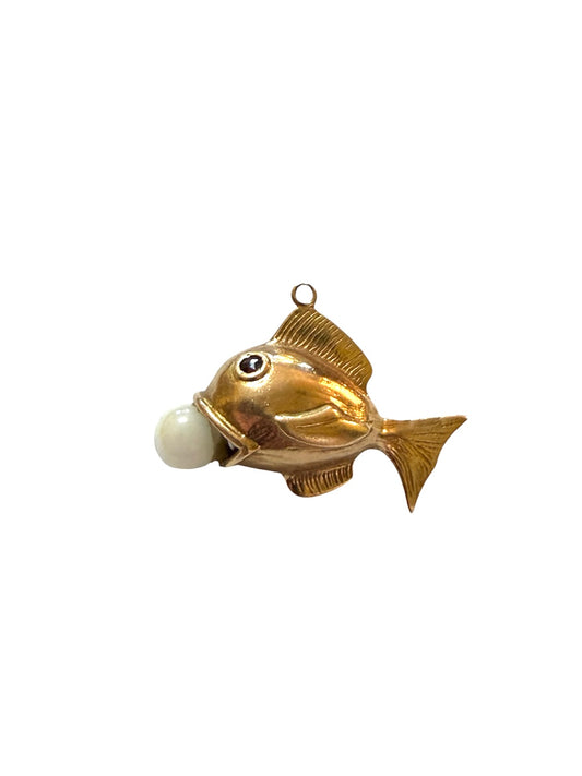 9ct vintage fish charm with imitation pearl in its mouth circa 1966 London 5.75g