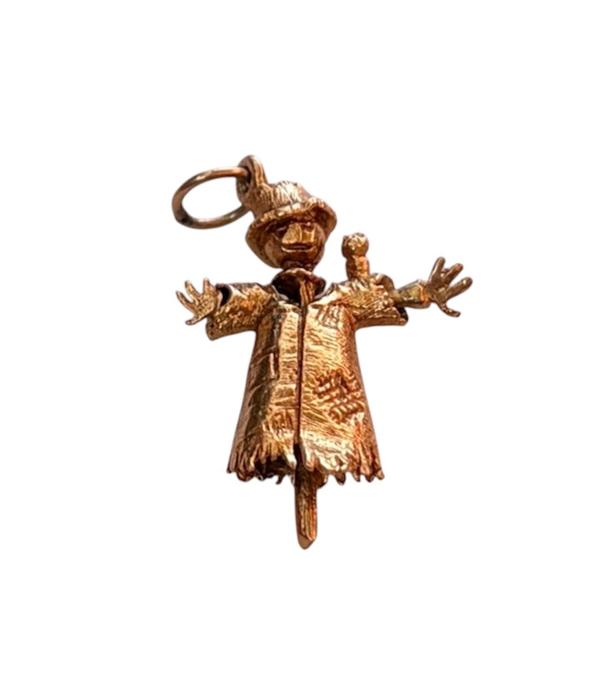 9ct vintage scarecrow charm. articulated circa 1976