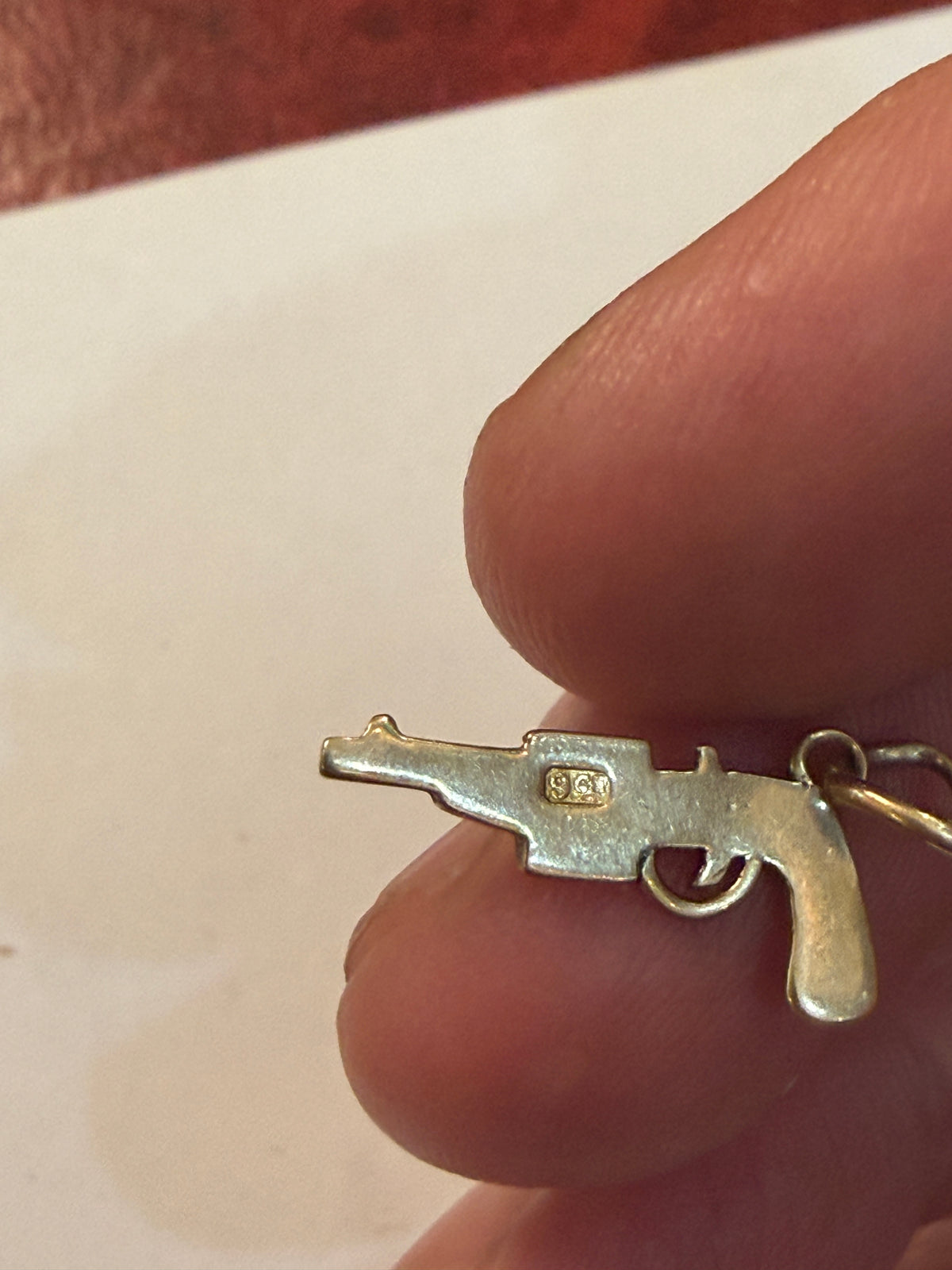 9ct vintage revolver / pistol  small 1940s 0.75g