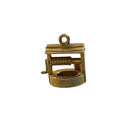 9ct vintage wishing well charm, circa 1986 1.7g
