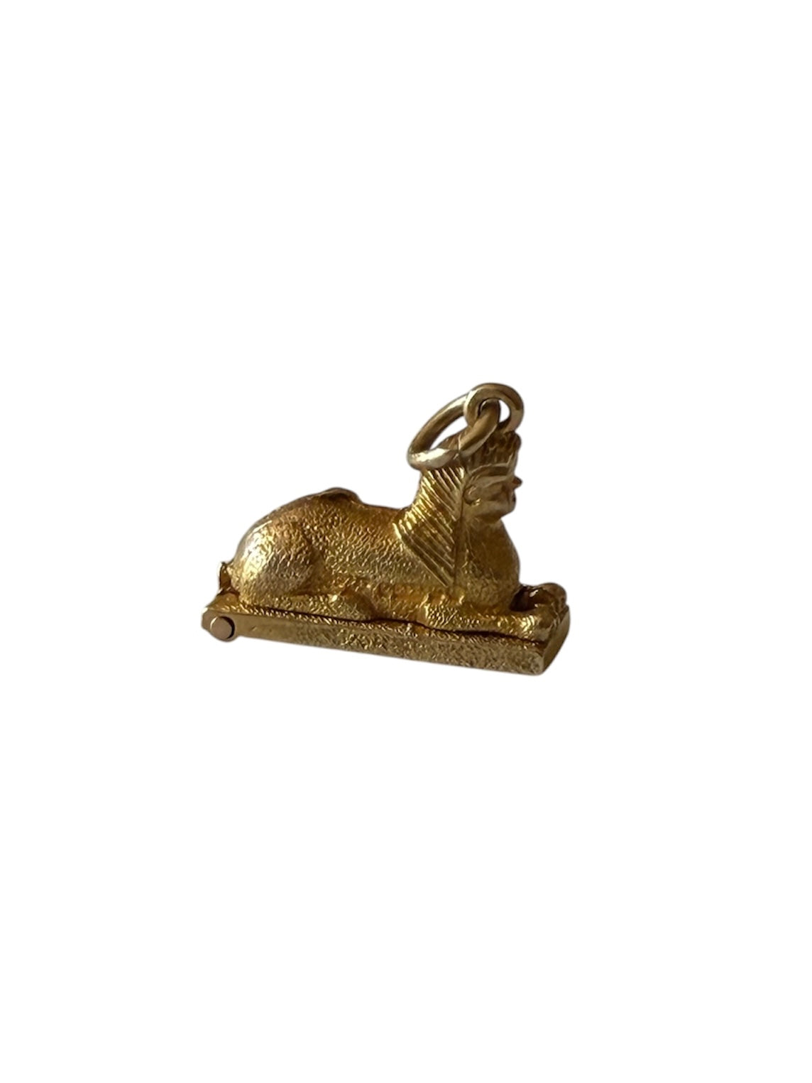 9ct vintage sphinx charm opening with mummy inside. circa 1952 3.22g by PPLD