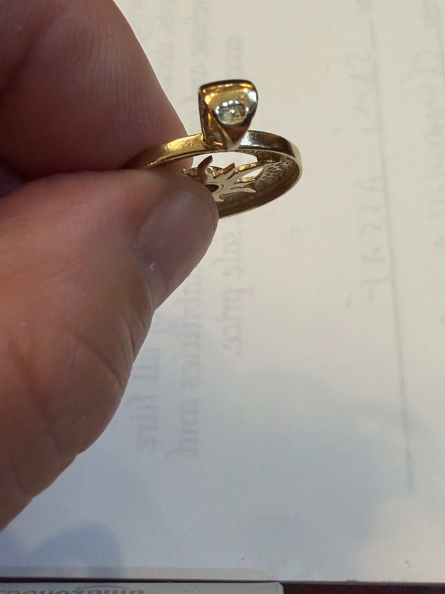 9ct vintage astrology pendant / charm with diamond sun 2.69g