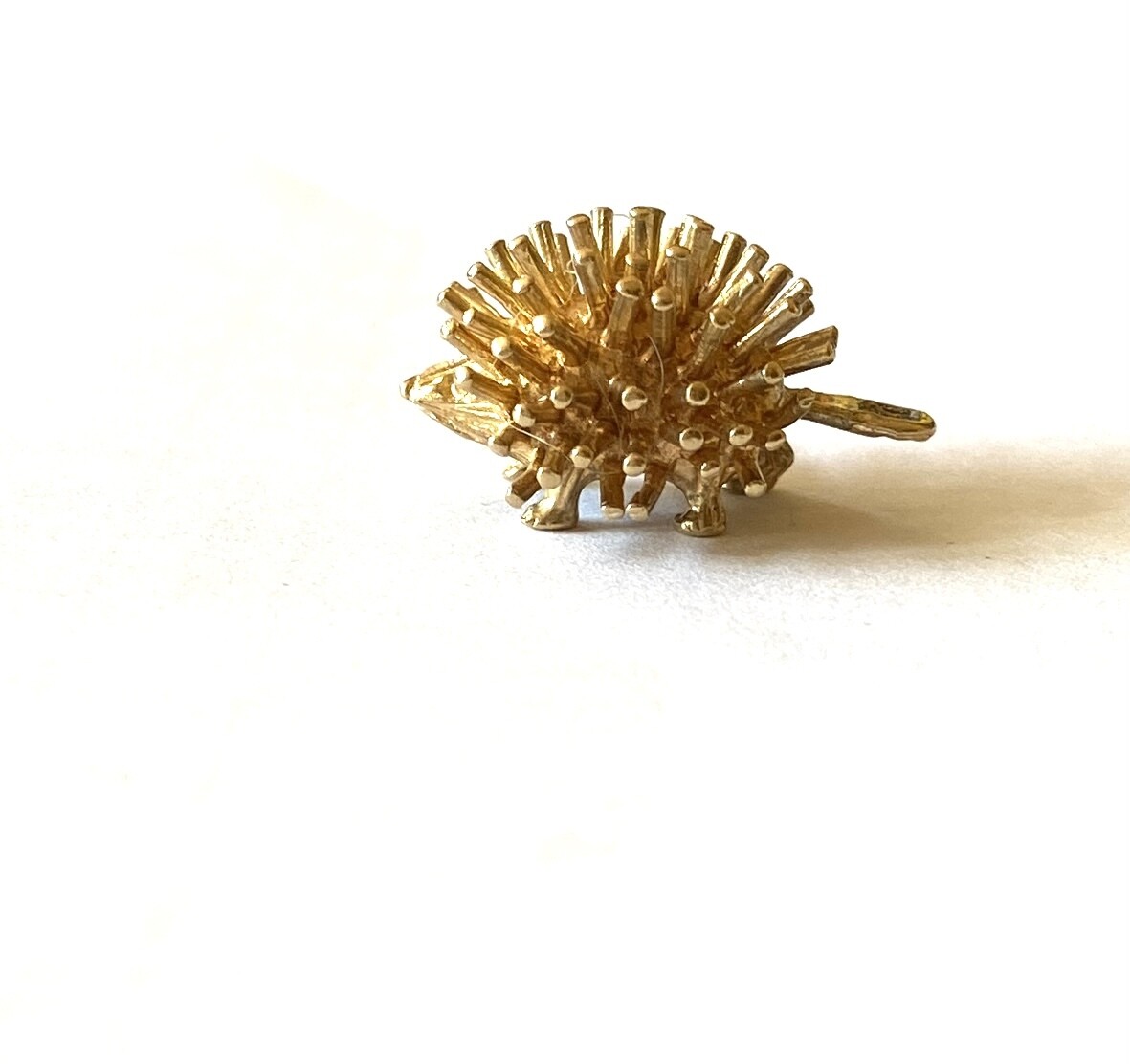 9ct vintage hedgehog charm small circa 1979 2.5g
