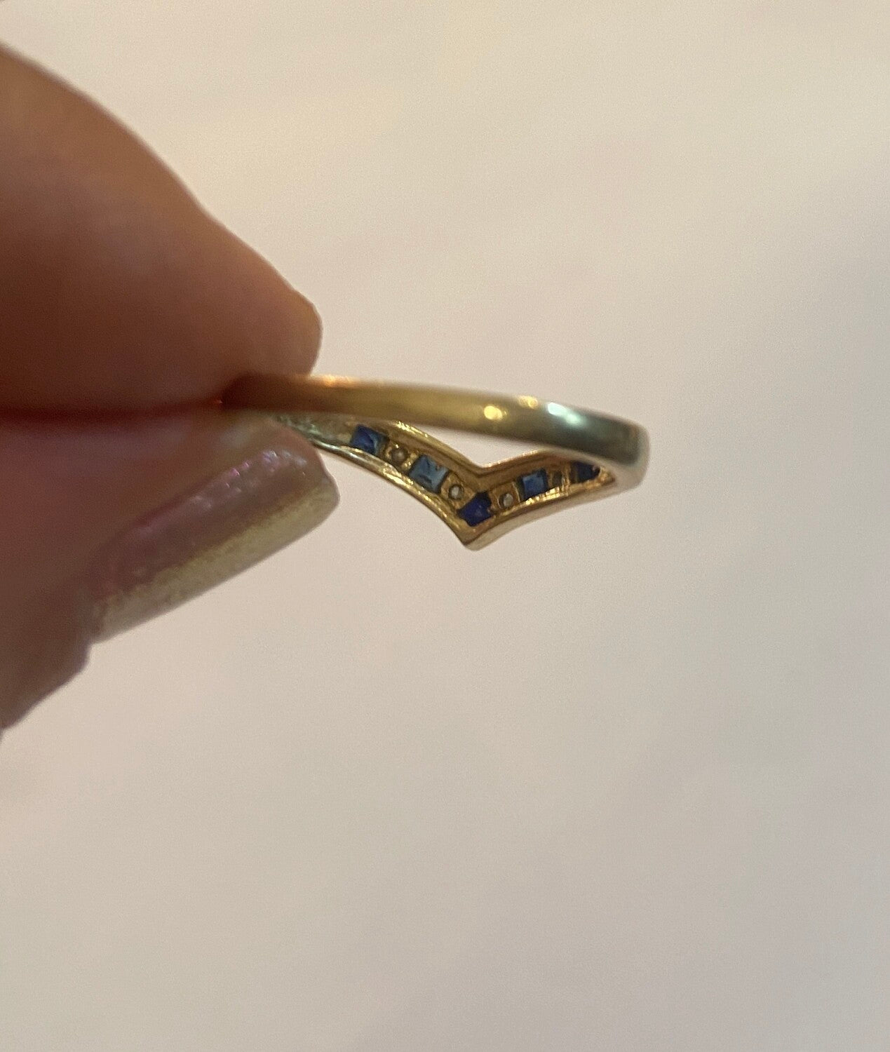 9ct vintage /preowned sapphire and diamond wishbone ring size P