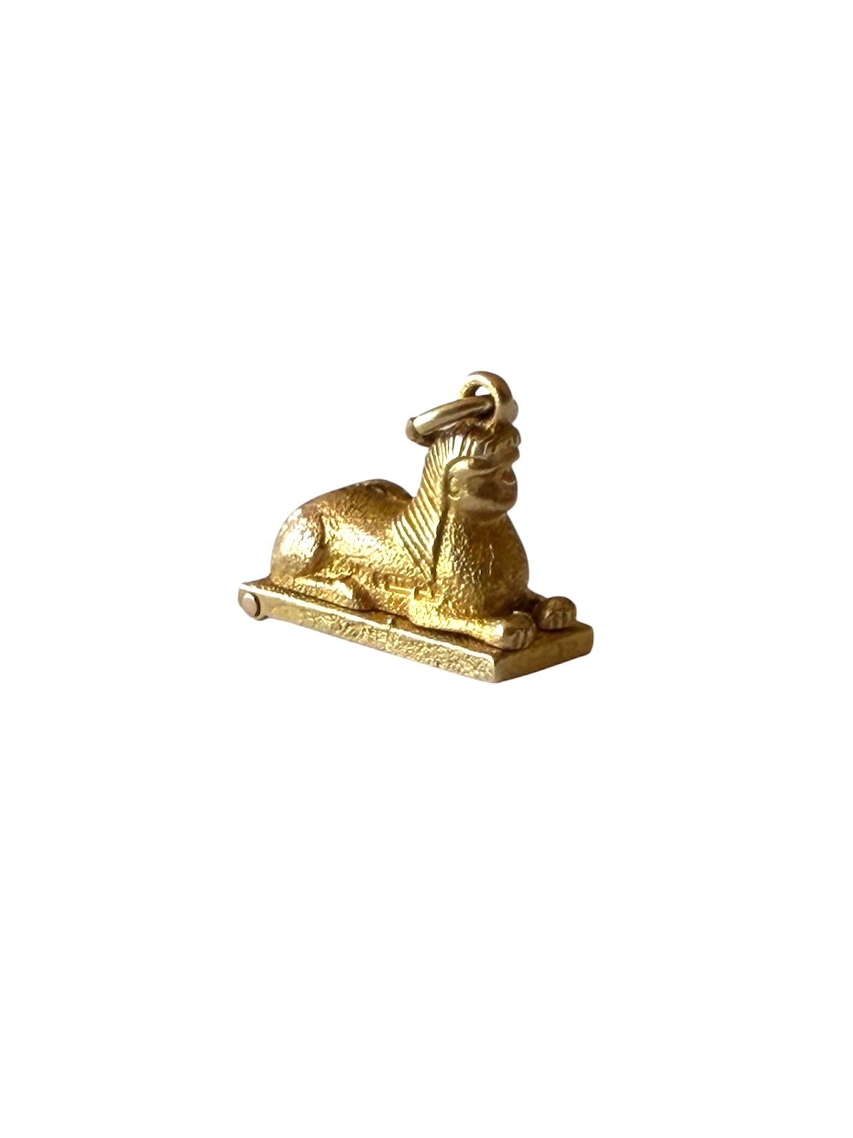 9ct vintage sphinx charm opening with mummy inside. circa 1952 3.22g by PPLD