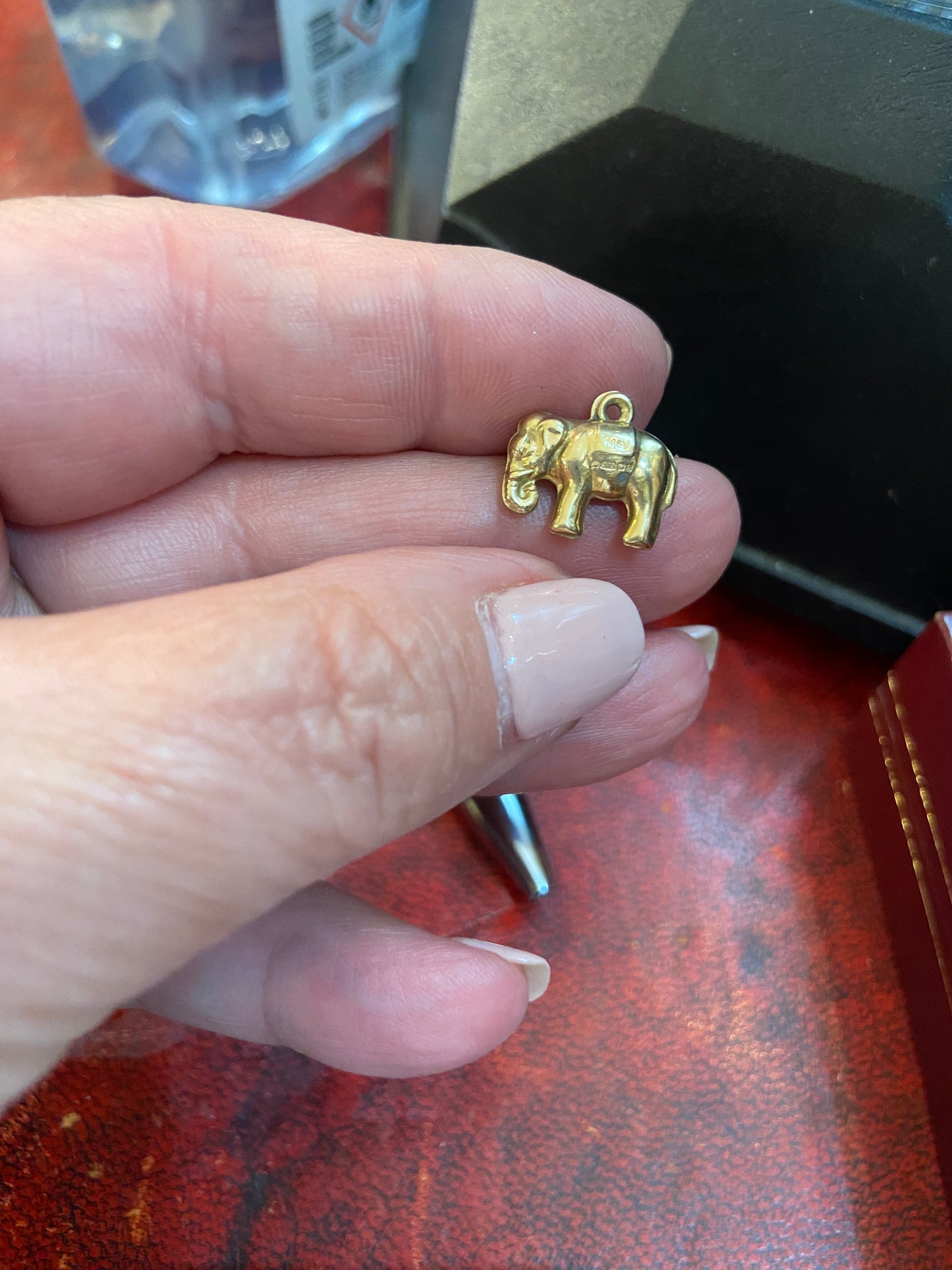 9ct vintage elephant charm, small and hollow circa 1978