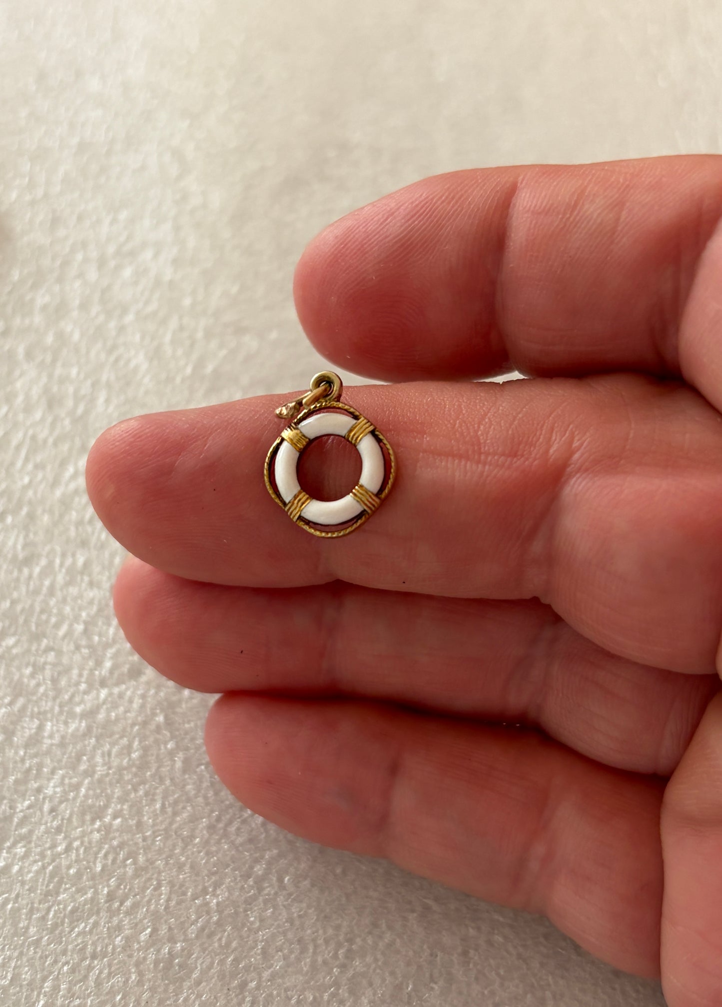 9CT VINTAGE LIFE SAVER CHARM CIRCA 1965 .1.06G