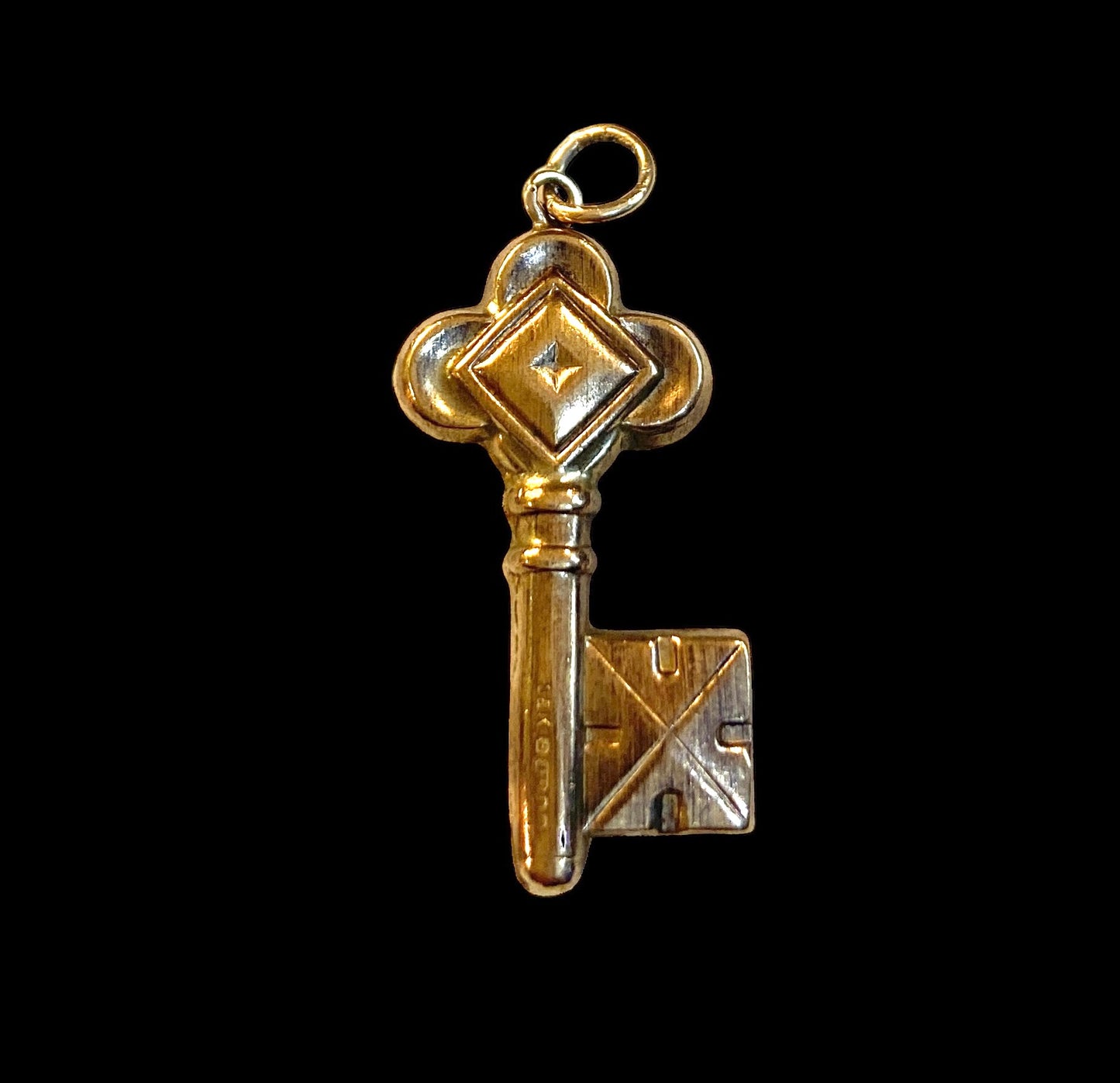 9ct vintage large key charm / pendant