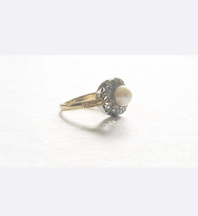 18ct 750 vintage pearl and Diamond ring  size M