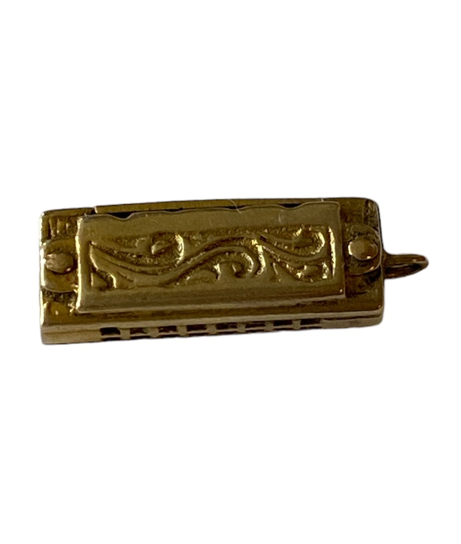 9ct 375 vintage gold working harmonica charm