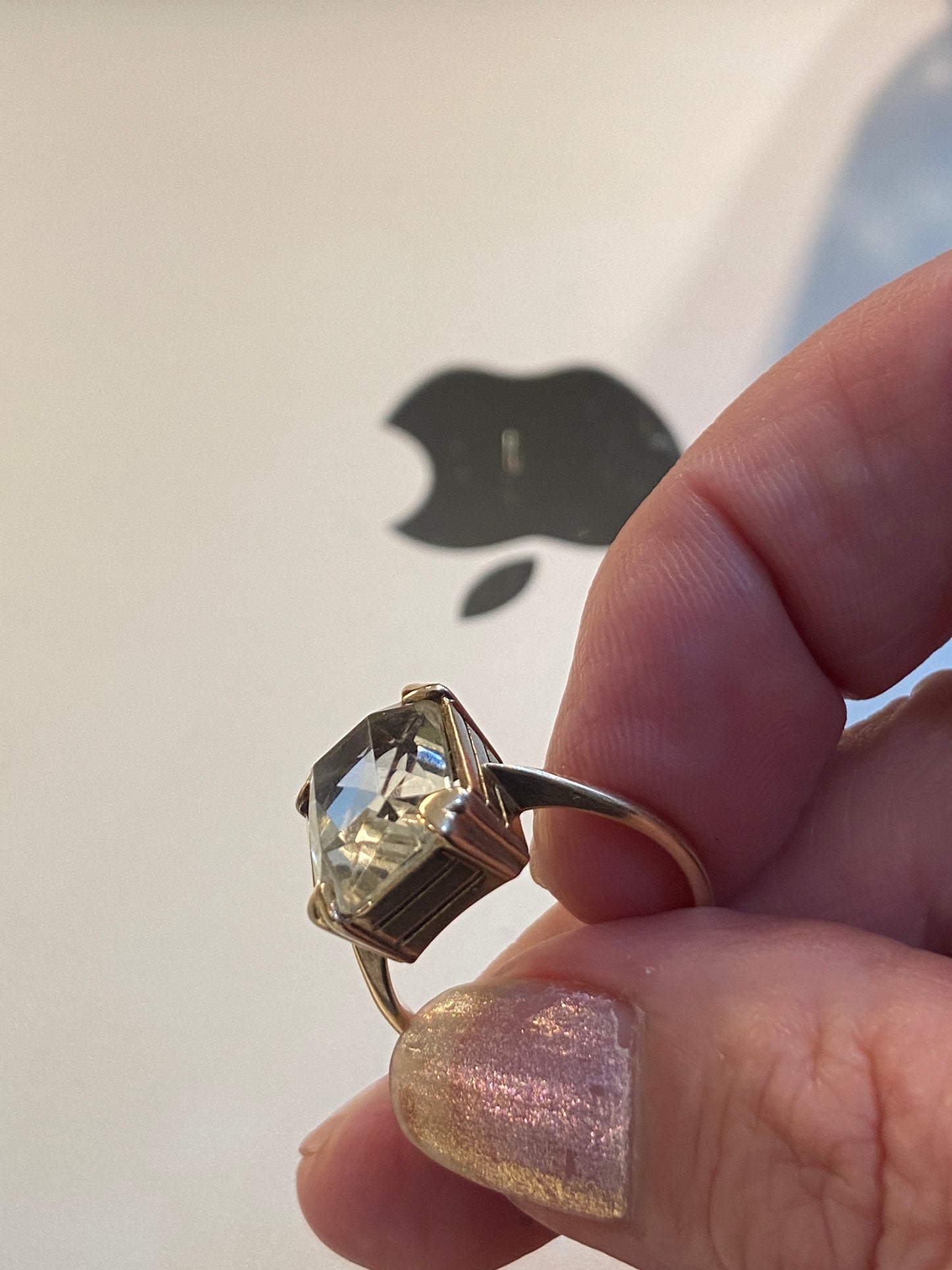 9ct vintage quartz cocktail ring . size N