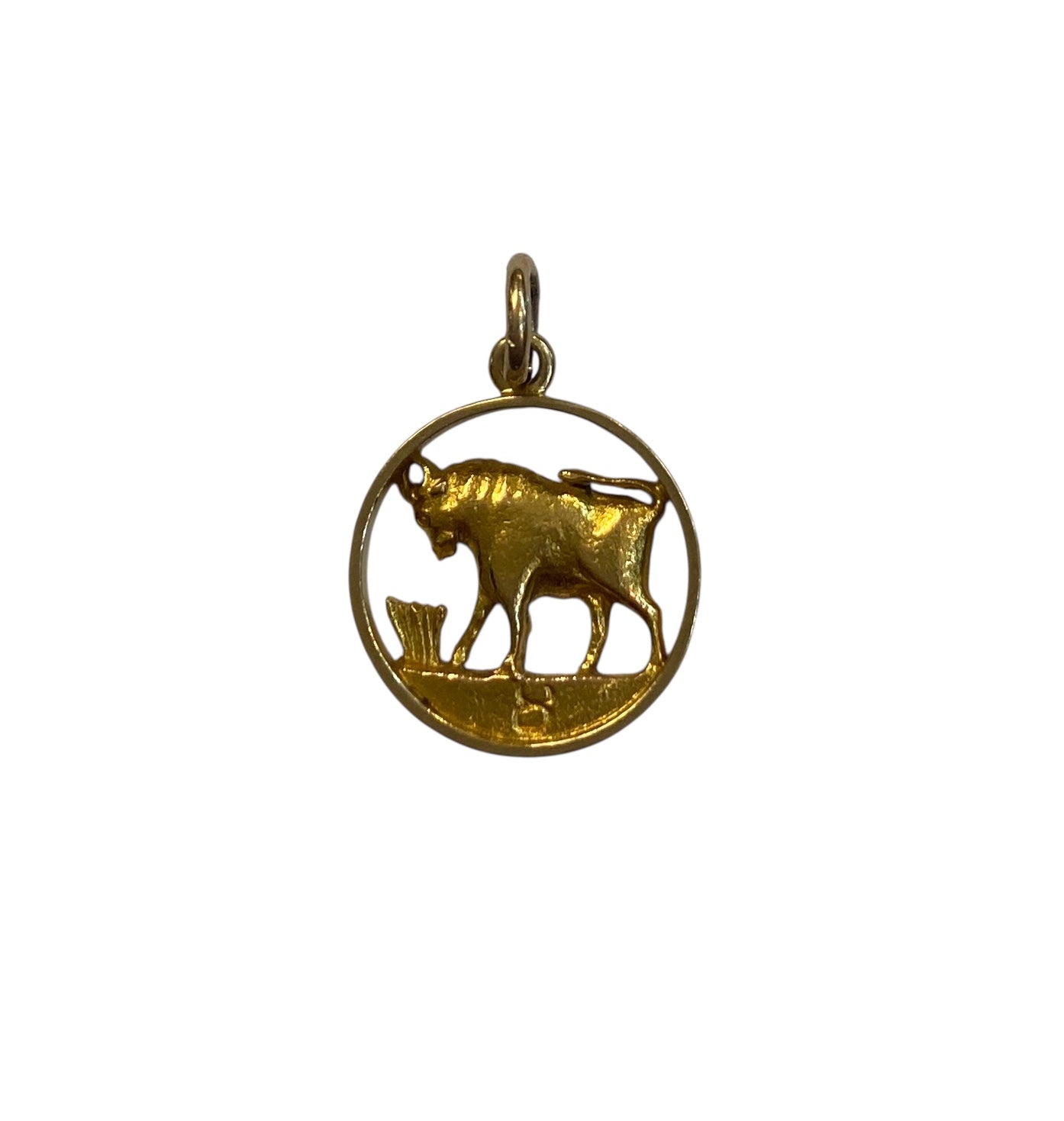 9ct vintage taurus charm / pendant circa 1979