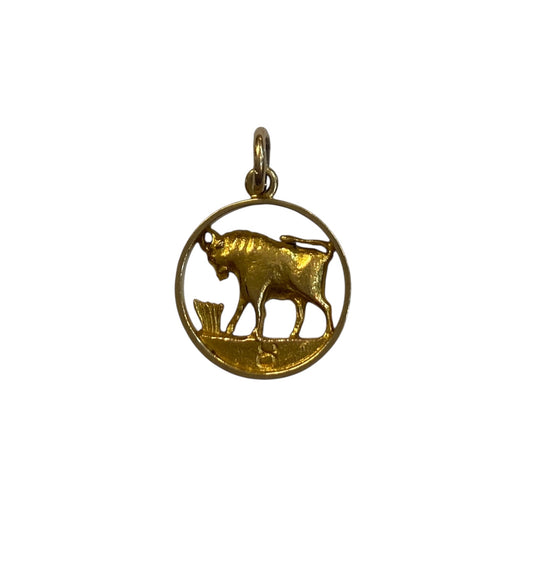 9ct vintage taurus charm / pendant circa 1979