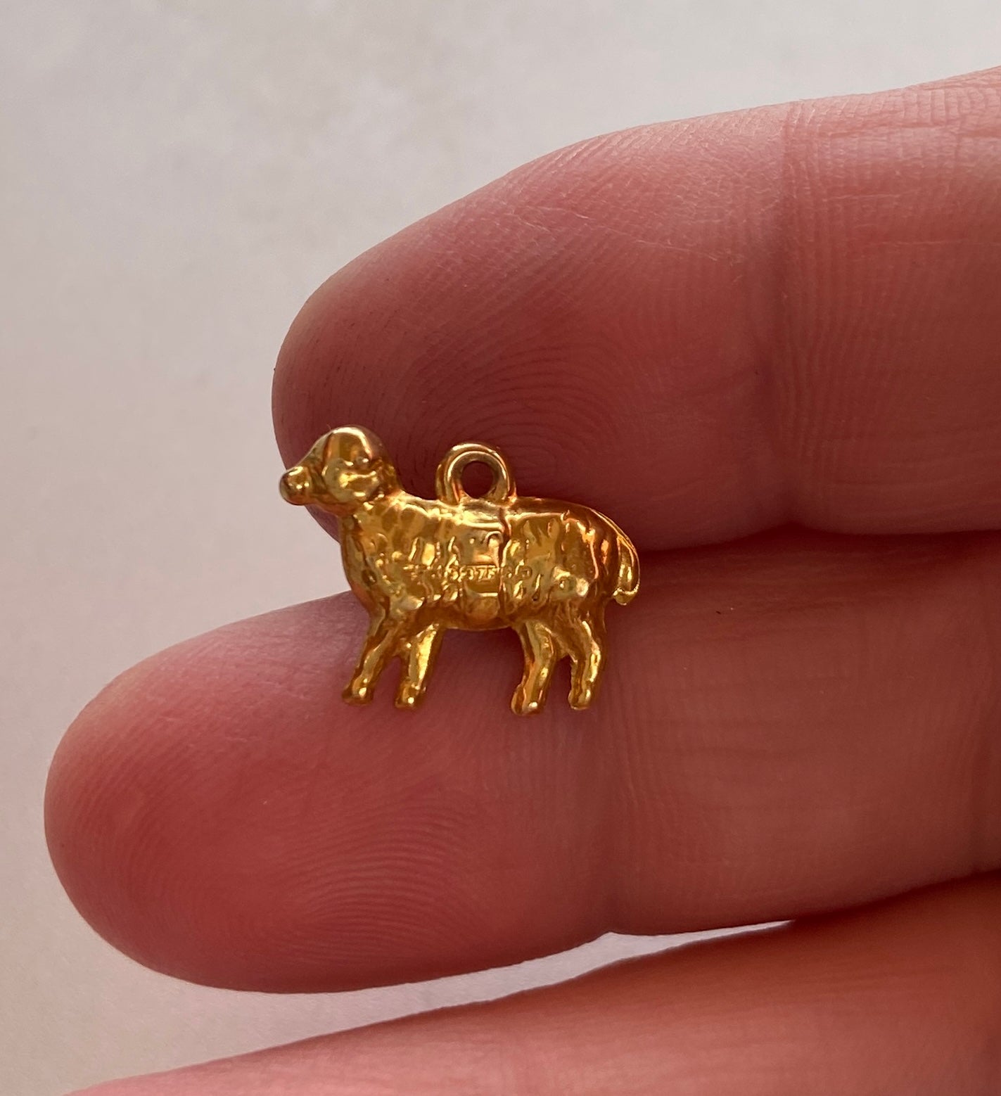 9ct vintage small sheep charm circa 1963. Hollow