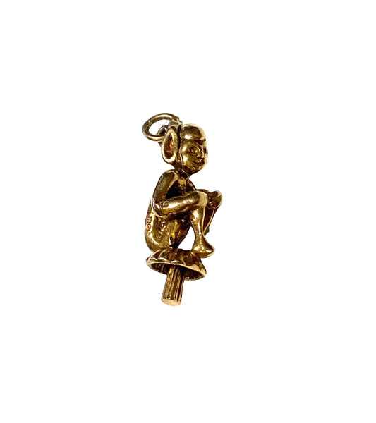 9ct vintage pixie on mushroom charm circa 1962 4.6g
