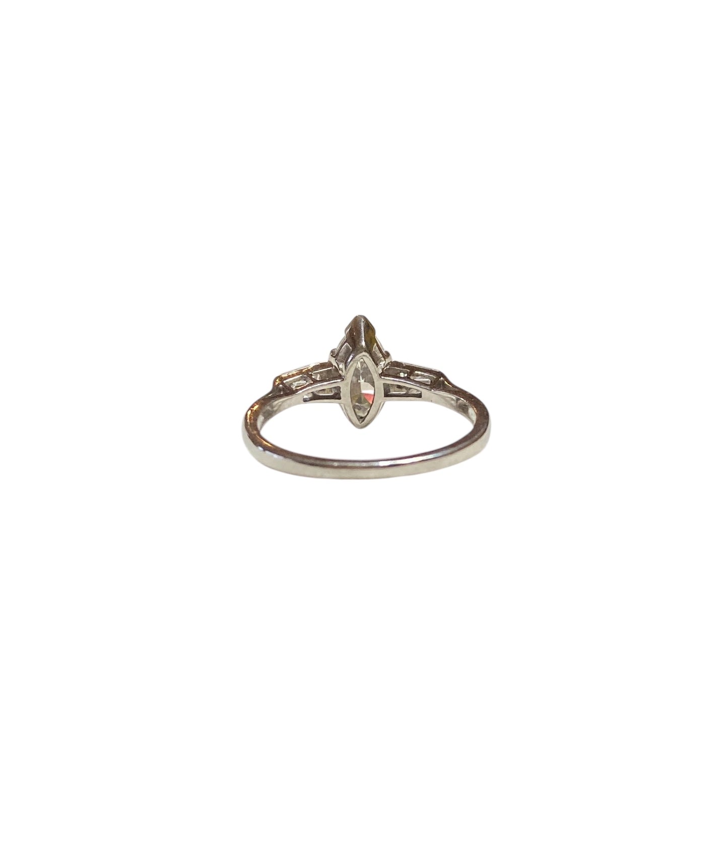 18ct white gold marquise diamond ring .0.85ct ring size M