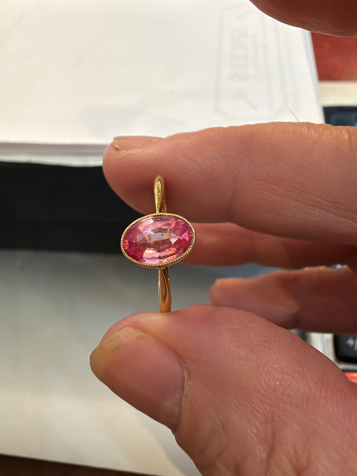 18ct vintage pink sapphire ring, 1ct sapphire, set in yellow gold ring size M1/2