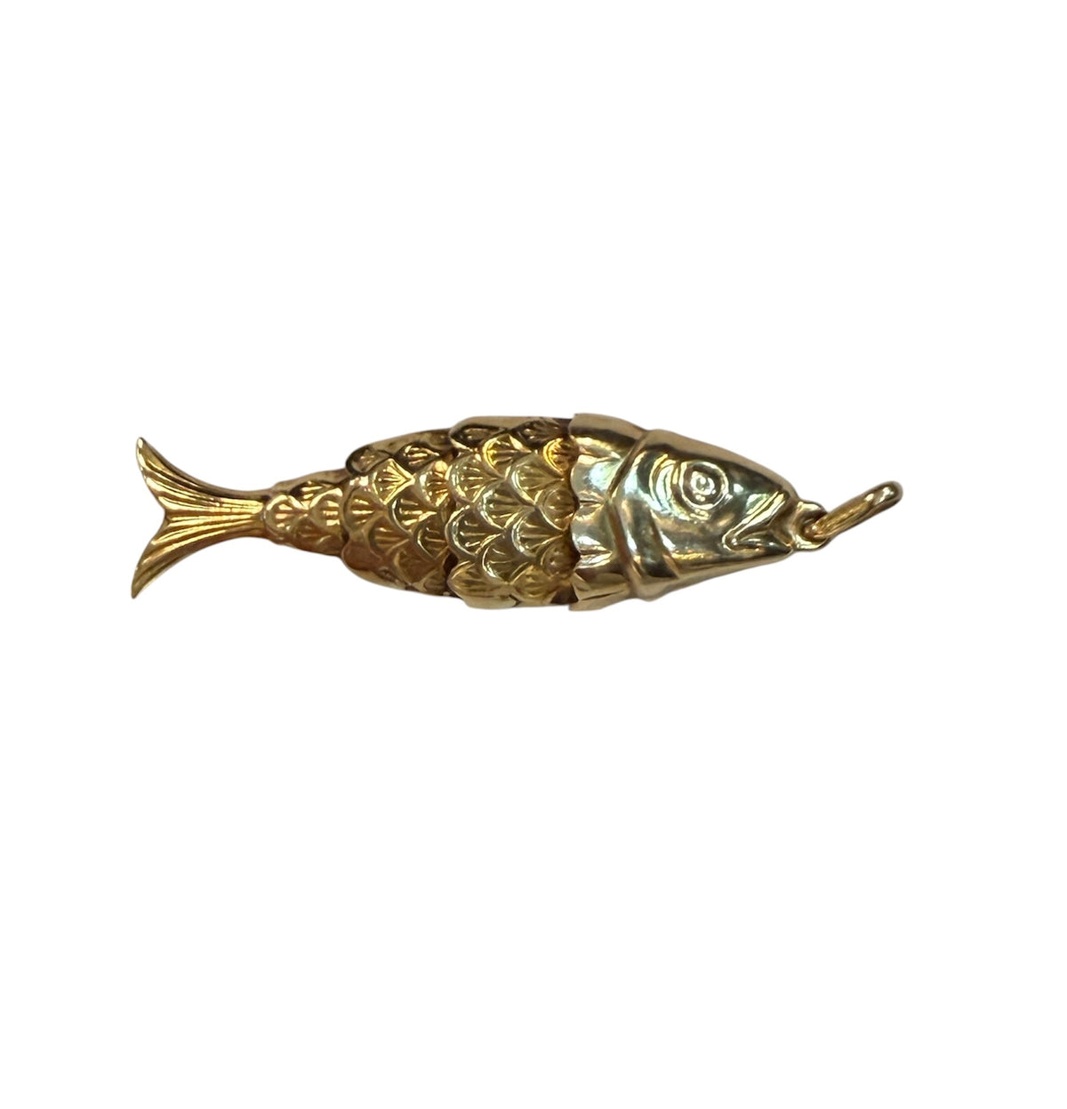 9ct articulated fish charm pendant circa 1993 Sheffield. 3.10g