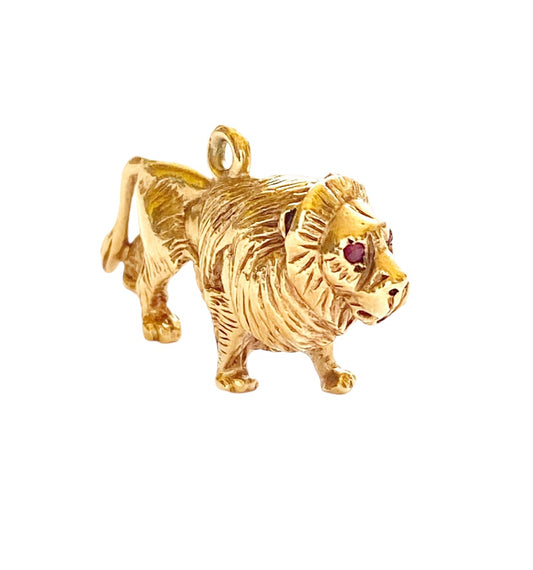 9ct vintage lion charm with ruby eyes heavy 20.4g circa 1965