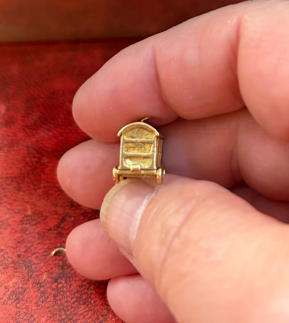 9ct vintage gold circus lion in cage charm, opening circa 1963