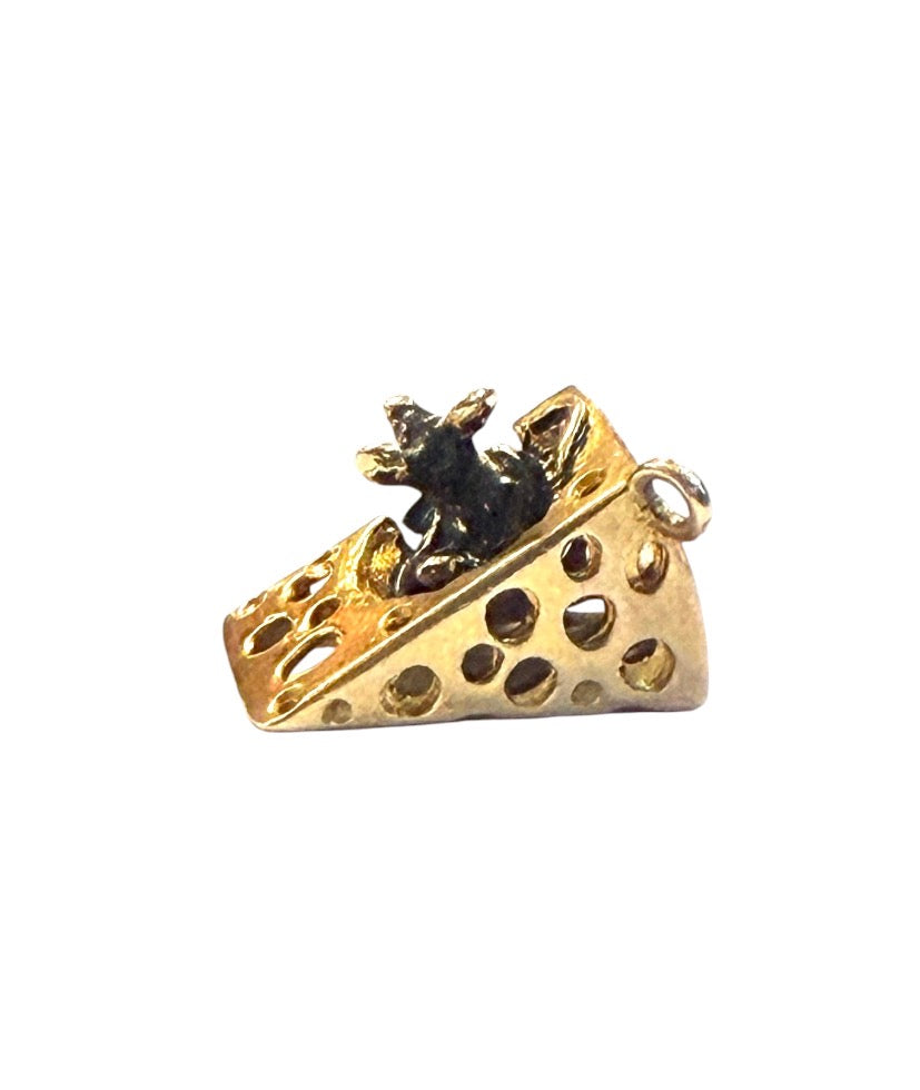 9ct vintage mouse and cheese charm circa 1969