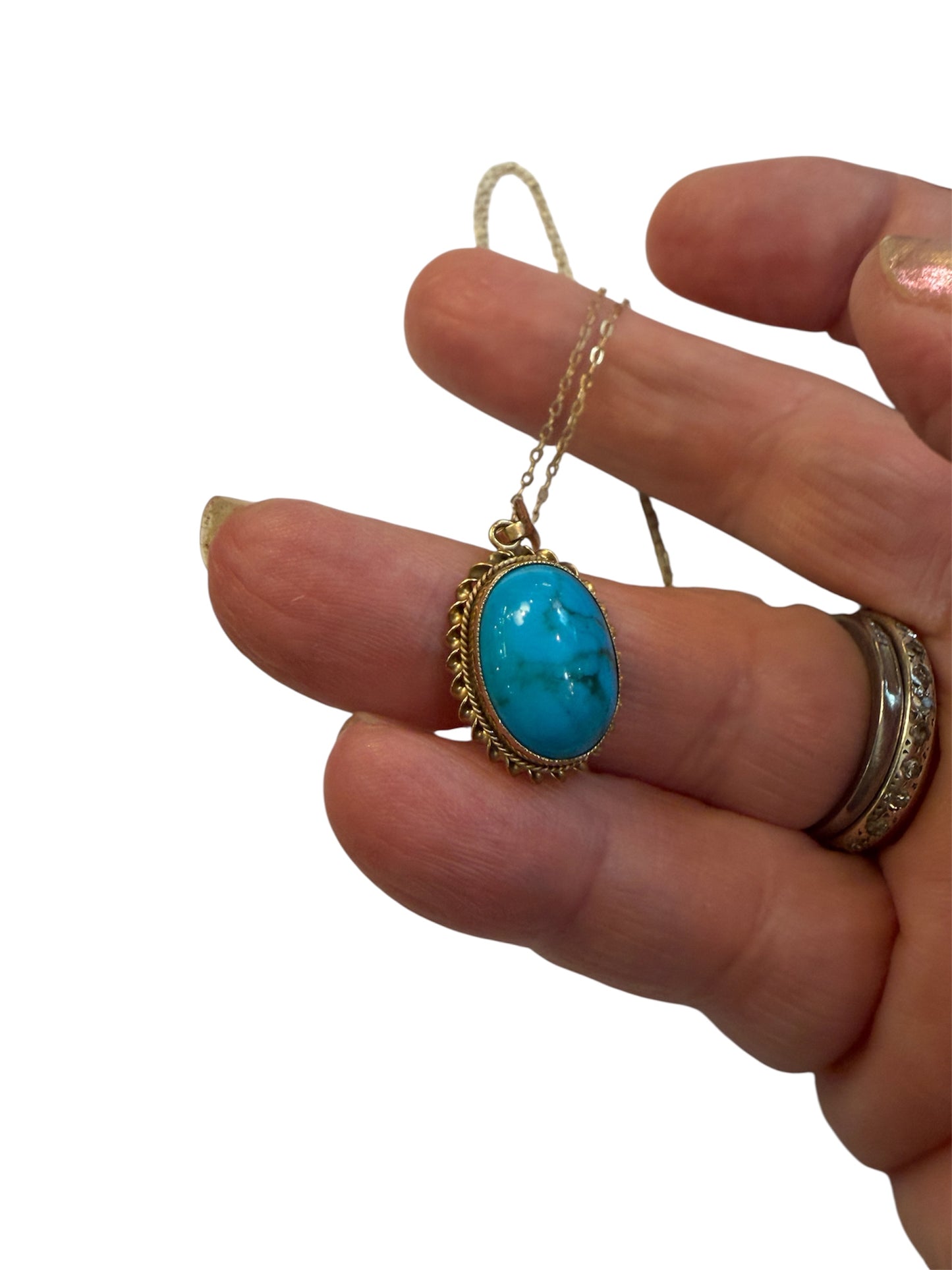 9ct vintage turquoise pendant on a  fine chain 18 inch chain