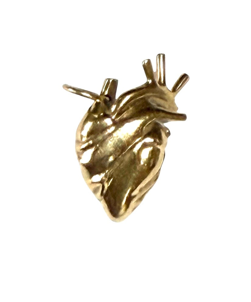9ct preowned realistic heart charm / pendant 3.93g